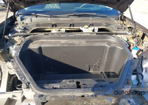 2022 Ford Mustang Mach-E Select z USA, uszkodzony, nr VIN 3FMTK1RM9NMA44548